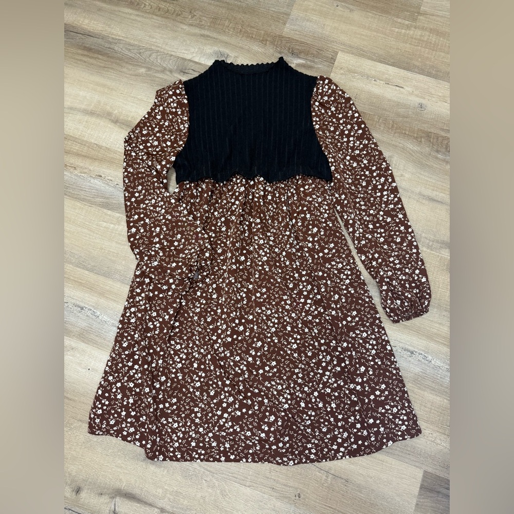 Floral Brown Long Sleeve Dress with Black top - Picture 1 of 6